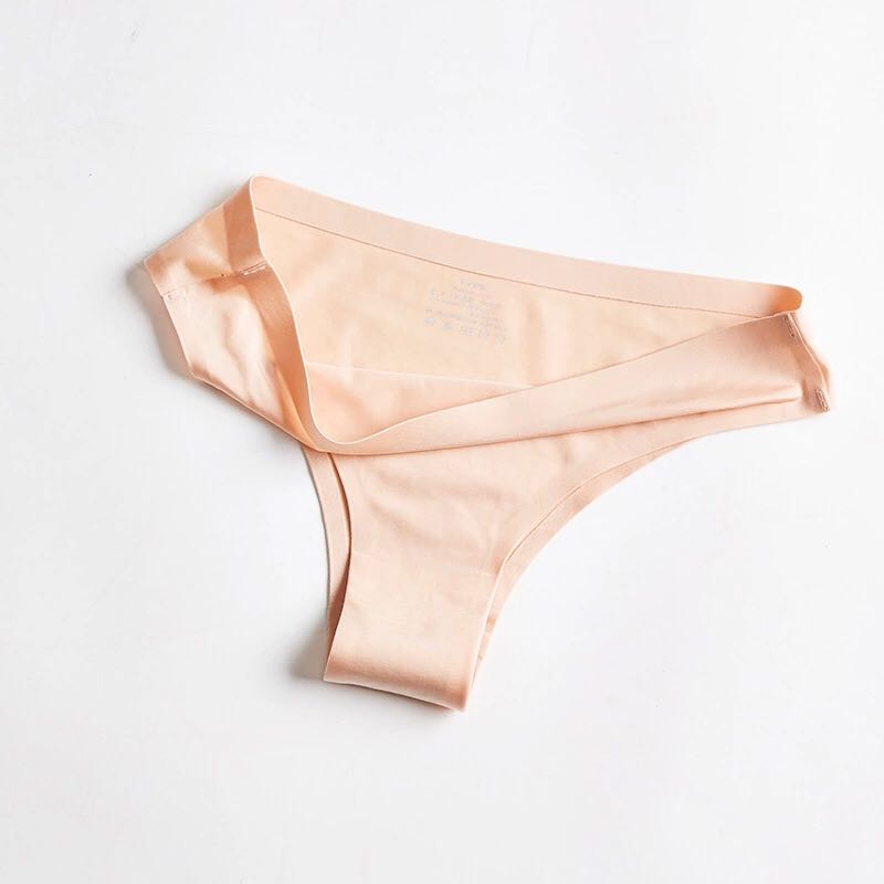 Culottes sans coutures en matière élastique