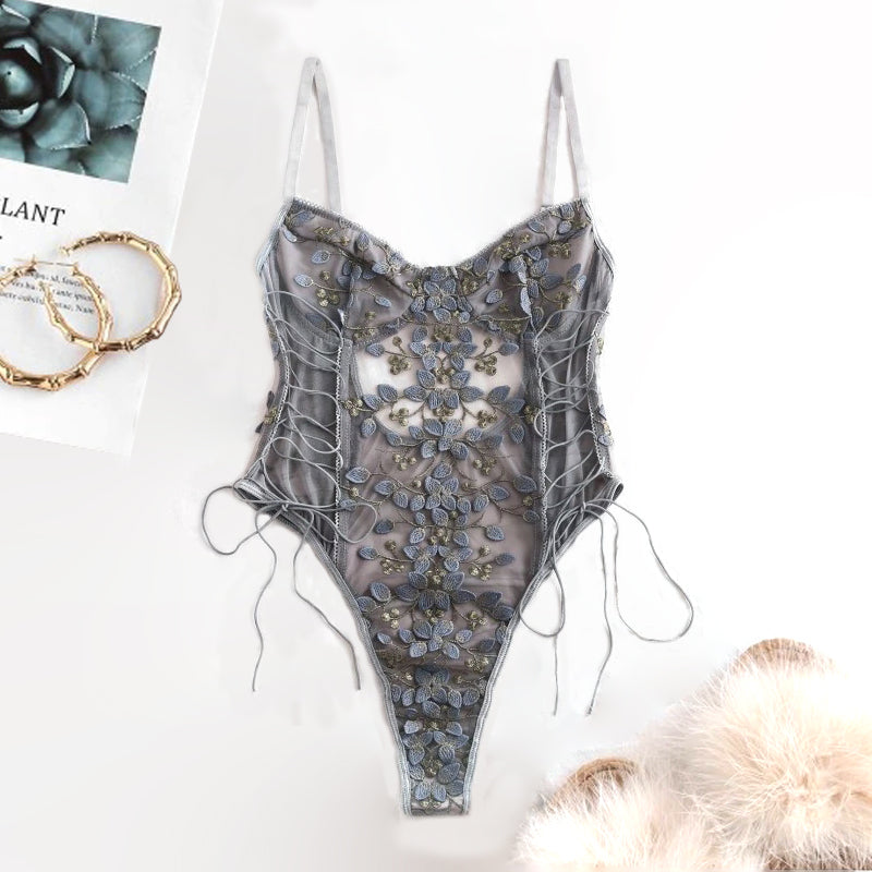 Body brodé à laçage