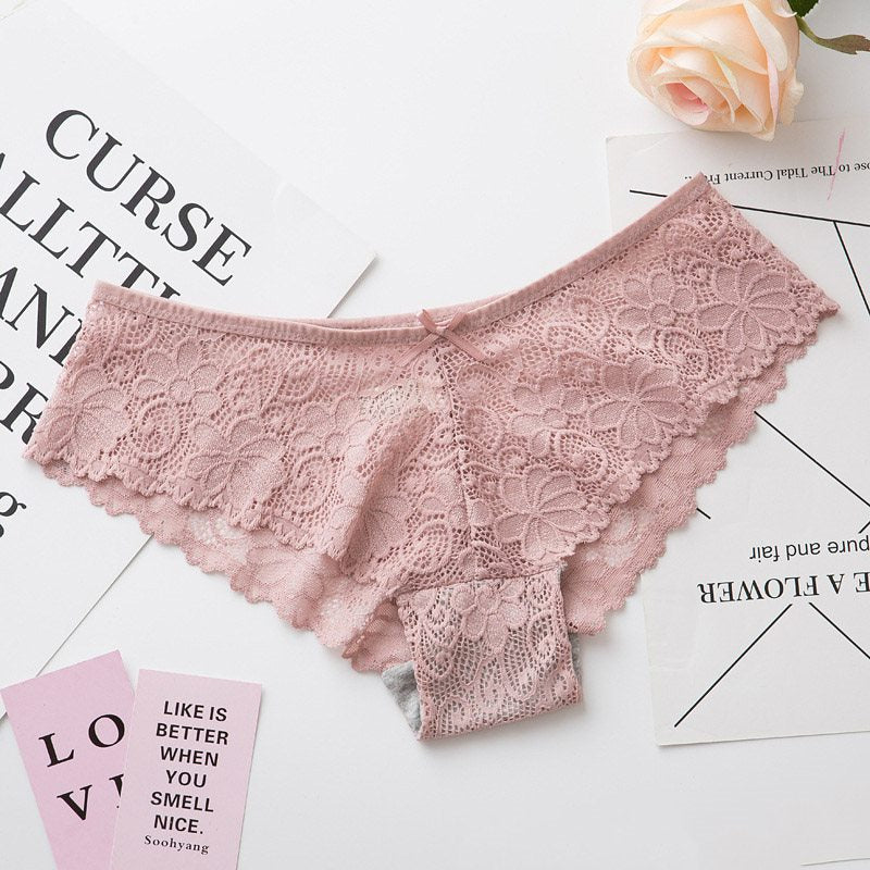 Culottes classiques en dentelle