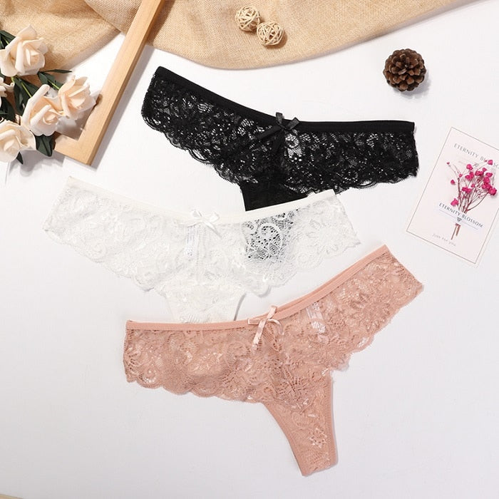 Strings en dentelle, lot de 3
