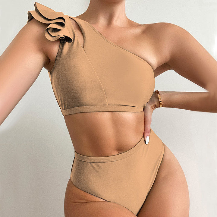 Maillot de bain 2 pièces sur une épaule à volant