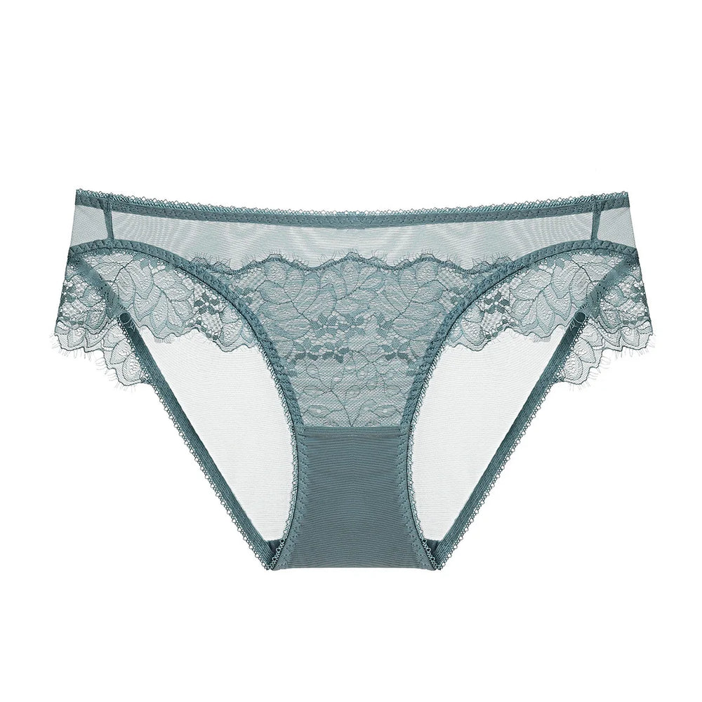 Culottes en dentelle à volant
