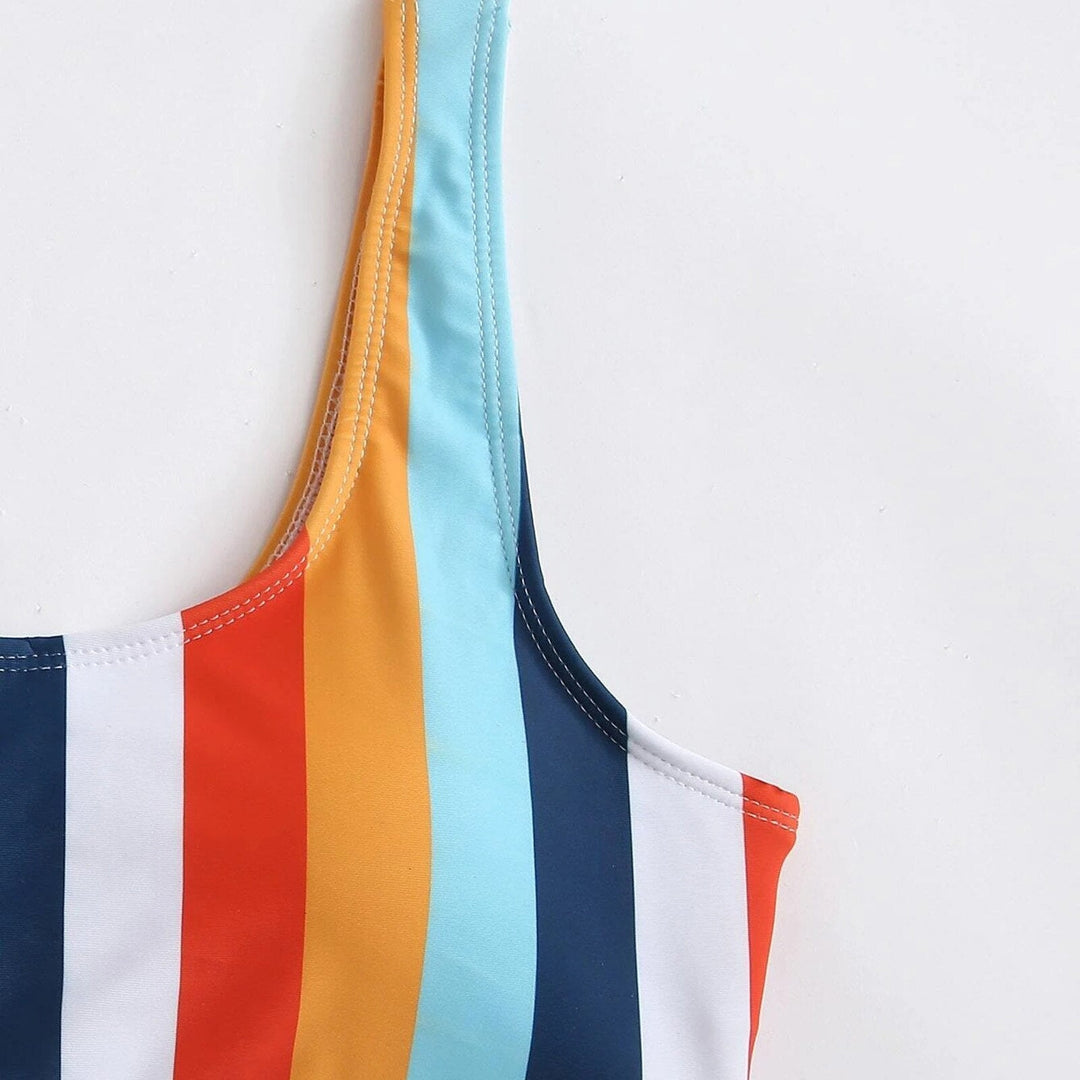 Maillot de bain à rayures verticales