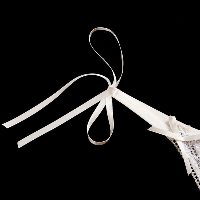 Ensemble de lingerie en dentelle à nœuds
