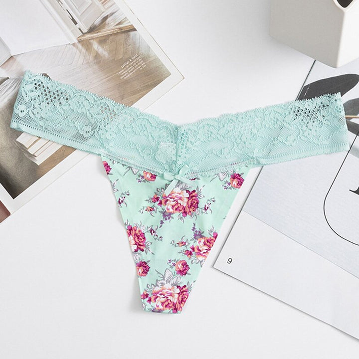 Strings en dentelle