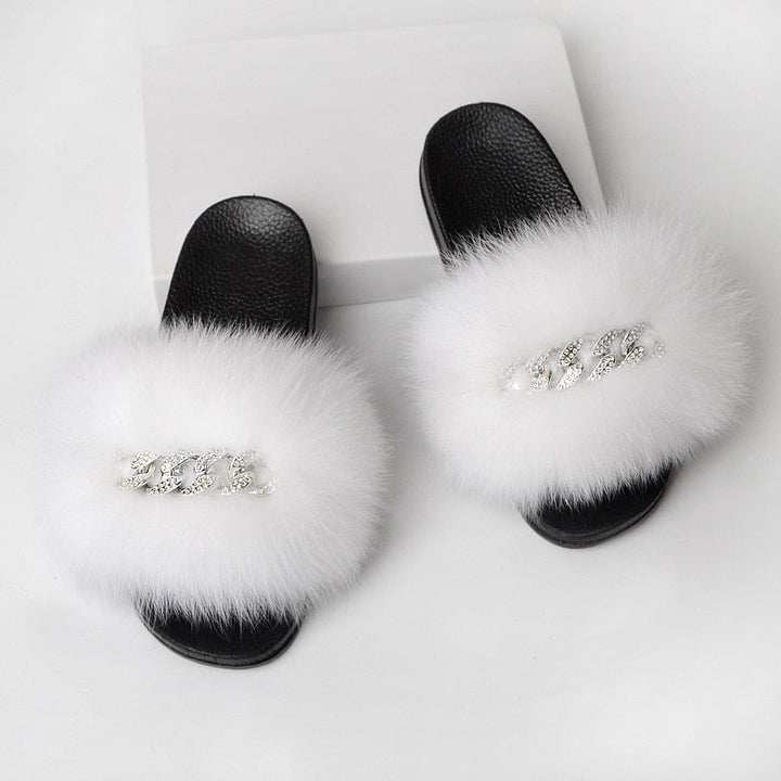 Chaussons en fausse fourrure à chaînette décorative