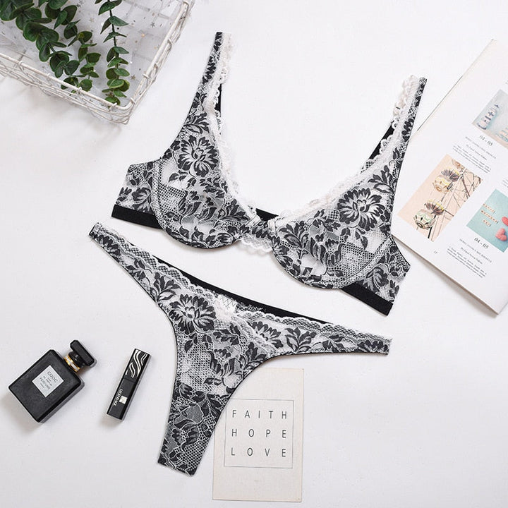 Ensemble de lingerie à fleurs en dentelle