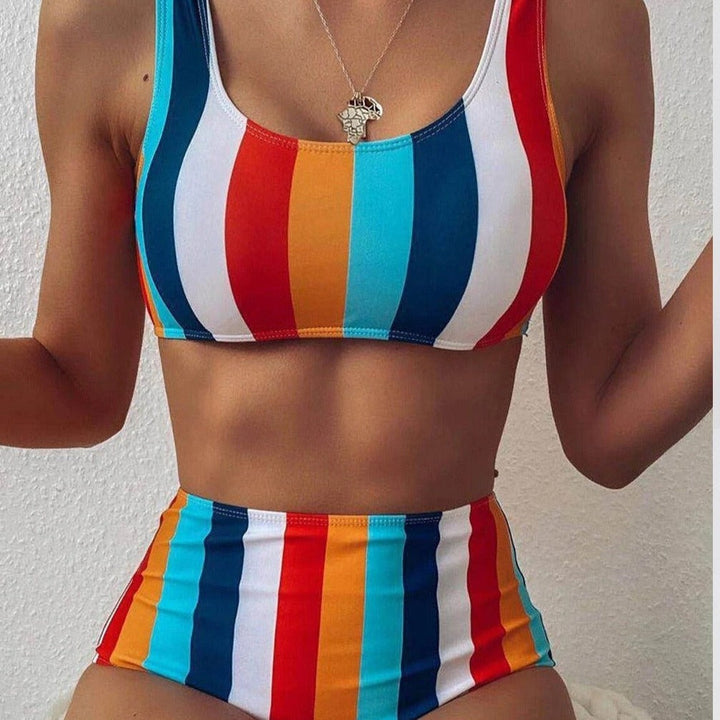 Maillot de bain à rayures verticales