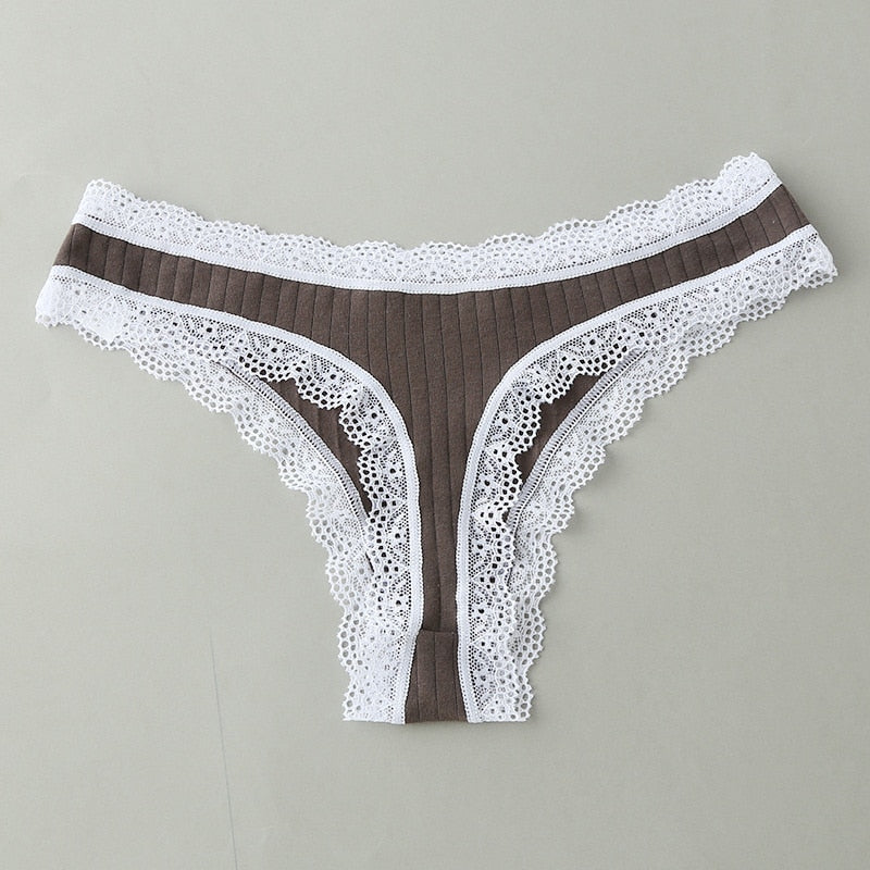 Strings en coton avec dentelle