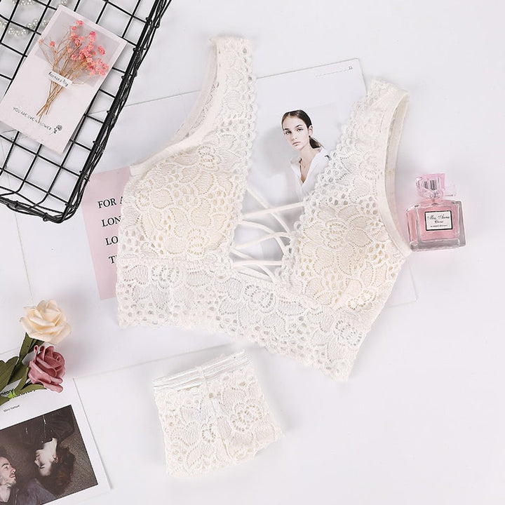 Ensemble de lingerie à laçage décoratif