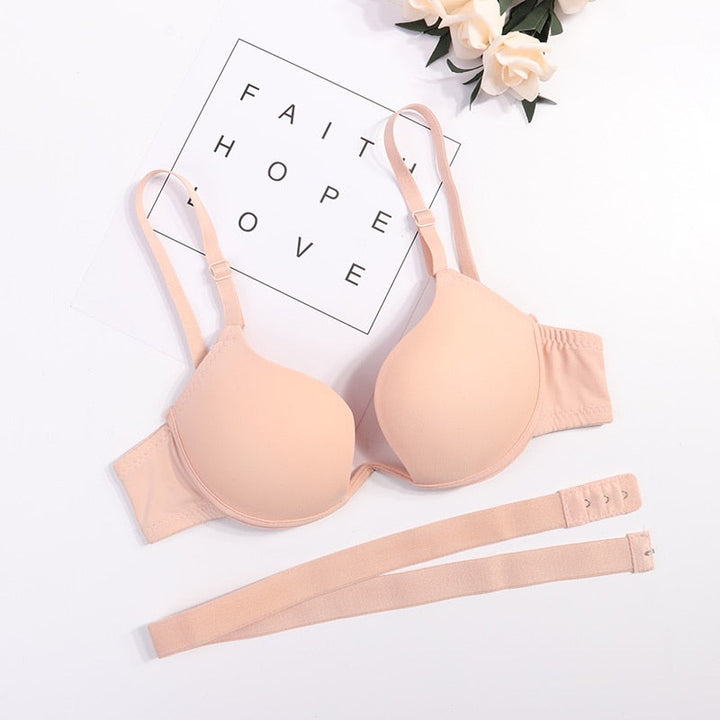 Soutien-gorge à découpe