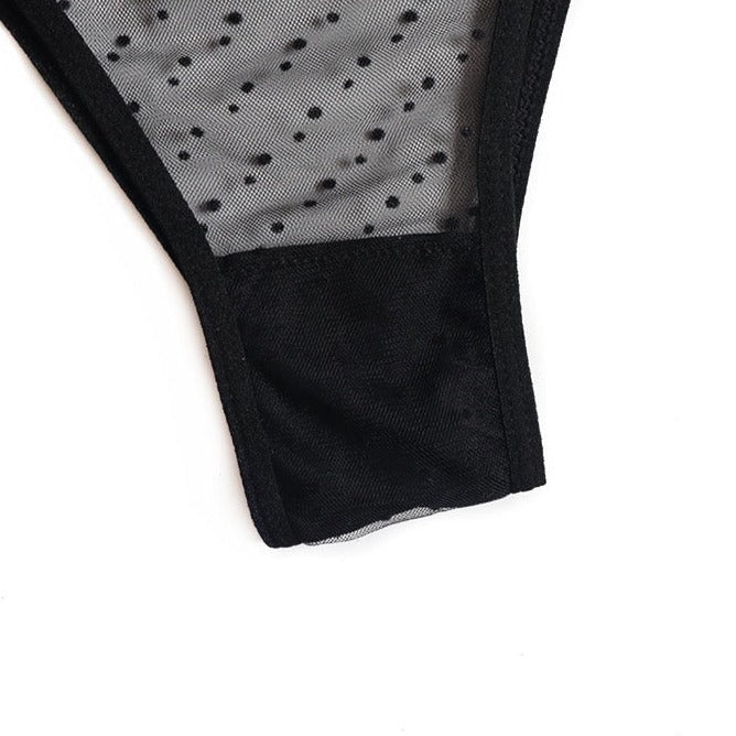 Ensemble de lingerie en résille