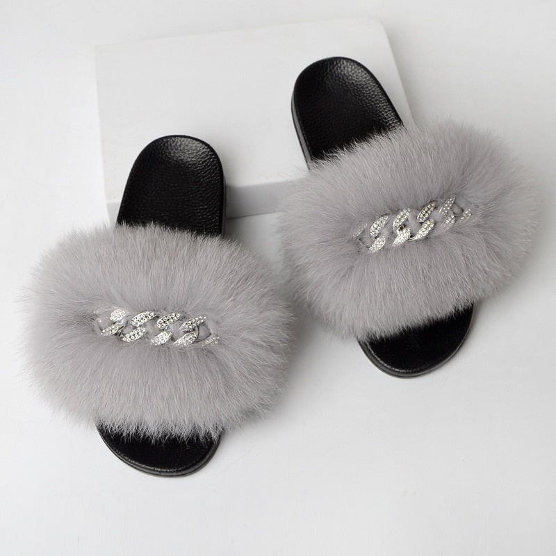 Chaussons en fausse fourrure à chaînette décorative