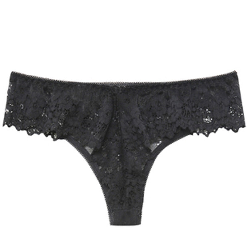 Culottes en dentelle à volant