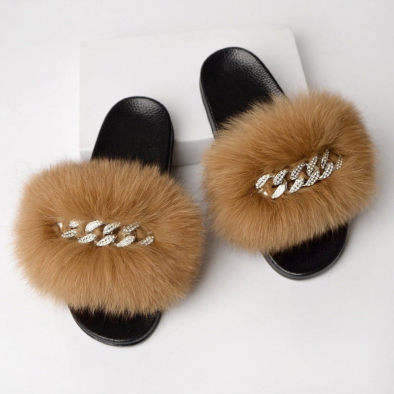 Chaussons en fausse fourrure à chaînette décorative