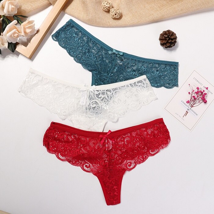 Strings en dentelle, lot de 3