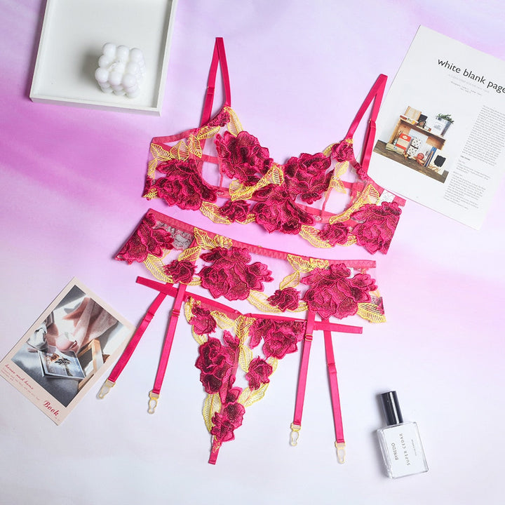 Ensemble de lingerie de soirée brodé