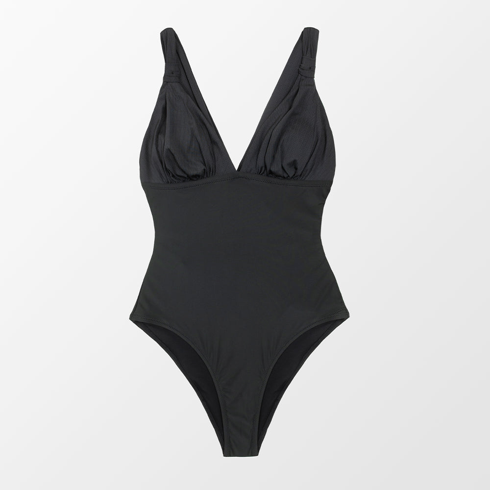 Maillot de bain une pièce à fronces raffinées et décolleté V profond