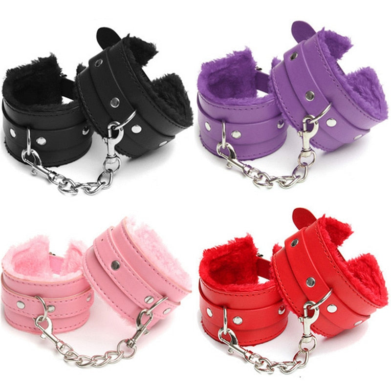 Menottes en fausse fourrure