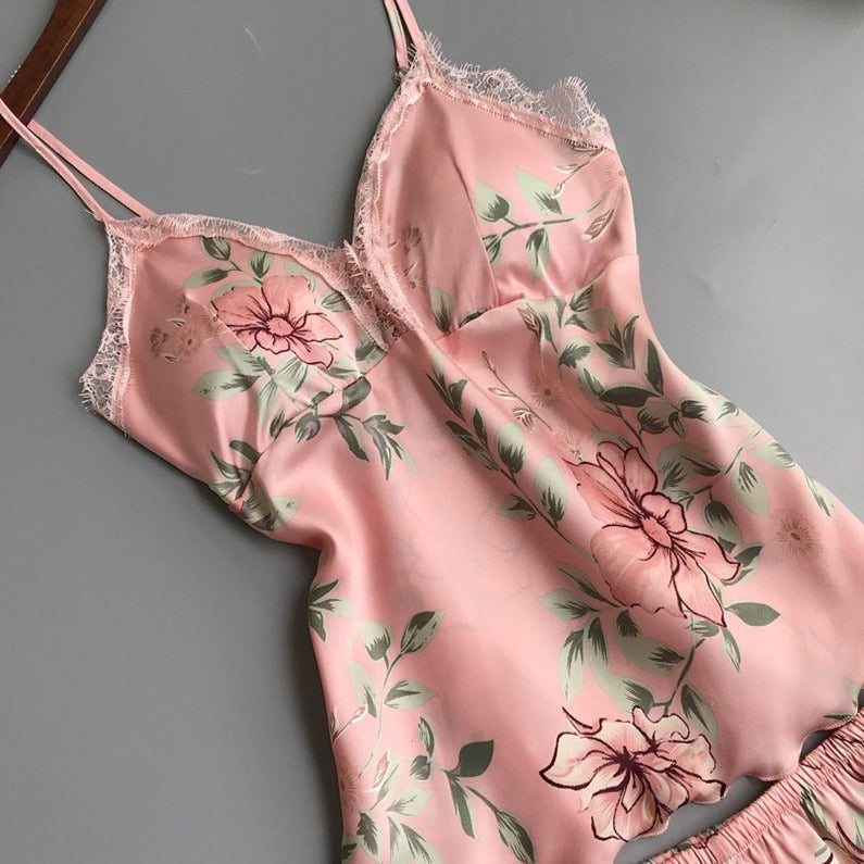 Lingerie de nuit à fleurs