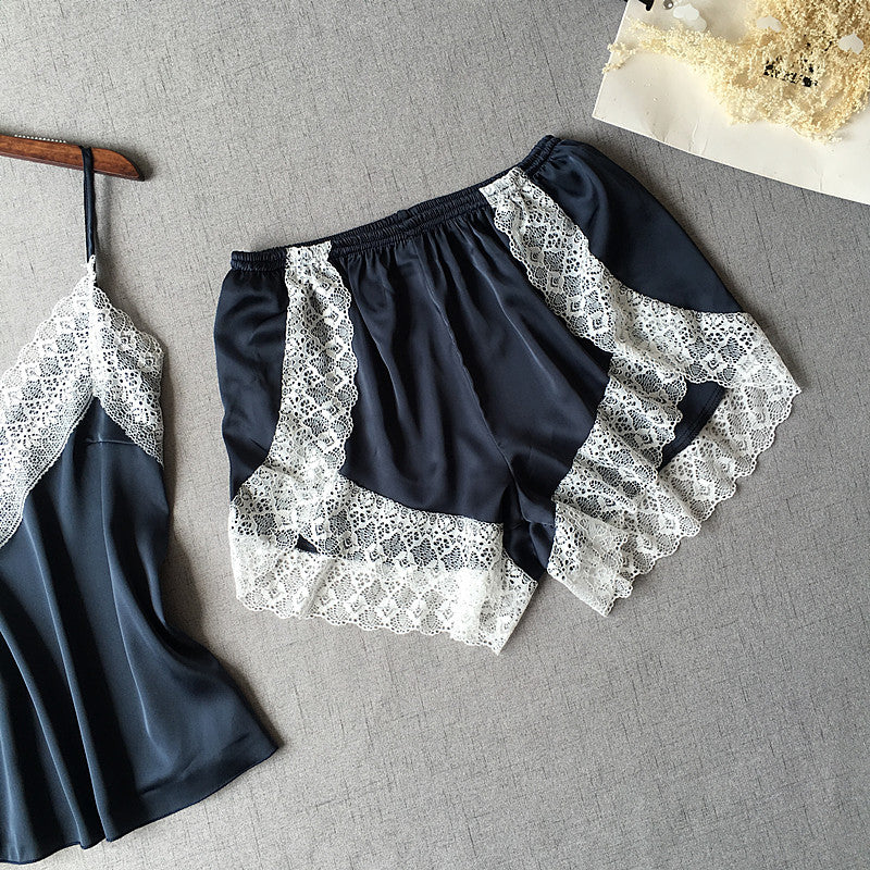Ensemble de lingerie de nuit en satin à dentelle blanche et bretelles réglables