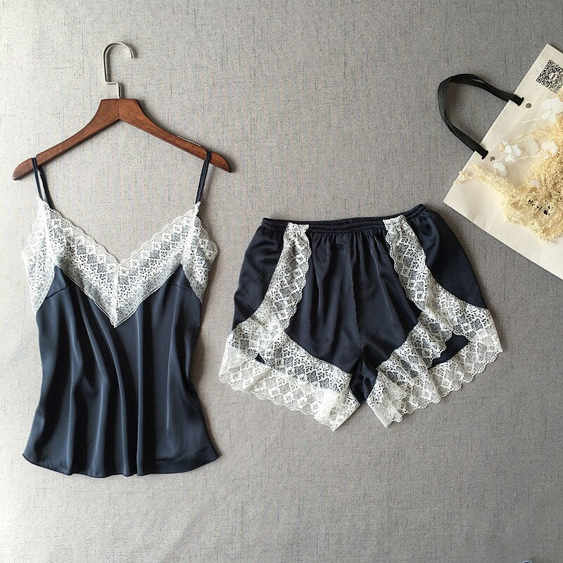 Ensemble de lingerie de nuit en satin à dentelle blanche et bretelles réglables