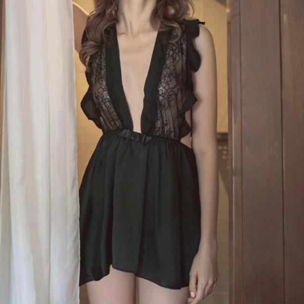 Chemise de nuit à décolleté plongeant
