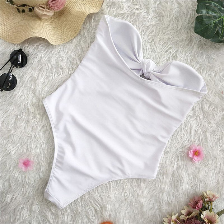 Maillot de bain une pièce à laçage décoratif