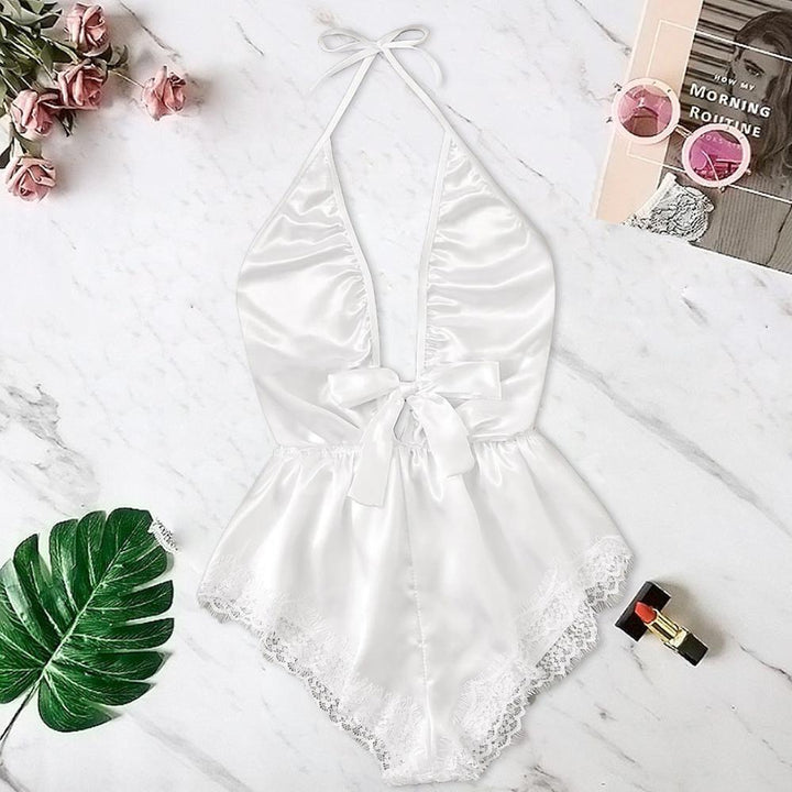 Combishort de nuit en satin dos nu à dentelle