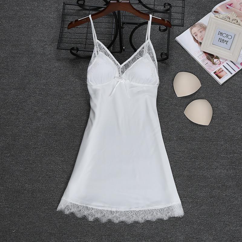 Chemise de nuit en dentelle