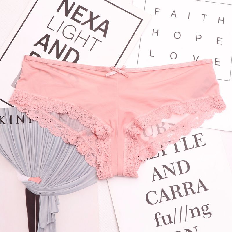 Culottes à dentelle décorative