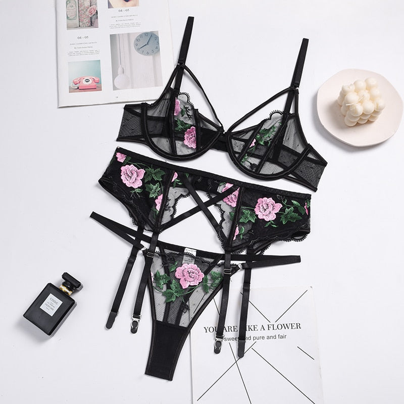 Ensemble de lingerie en résille