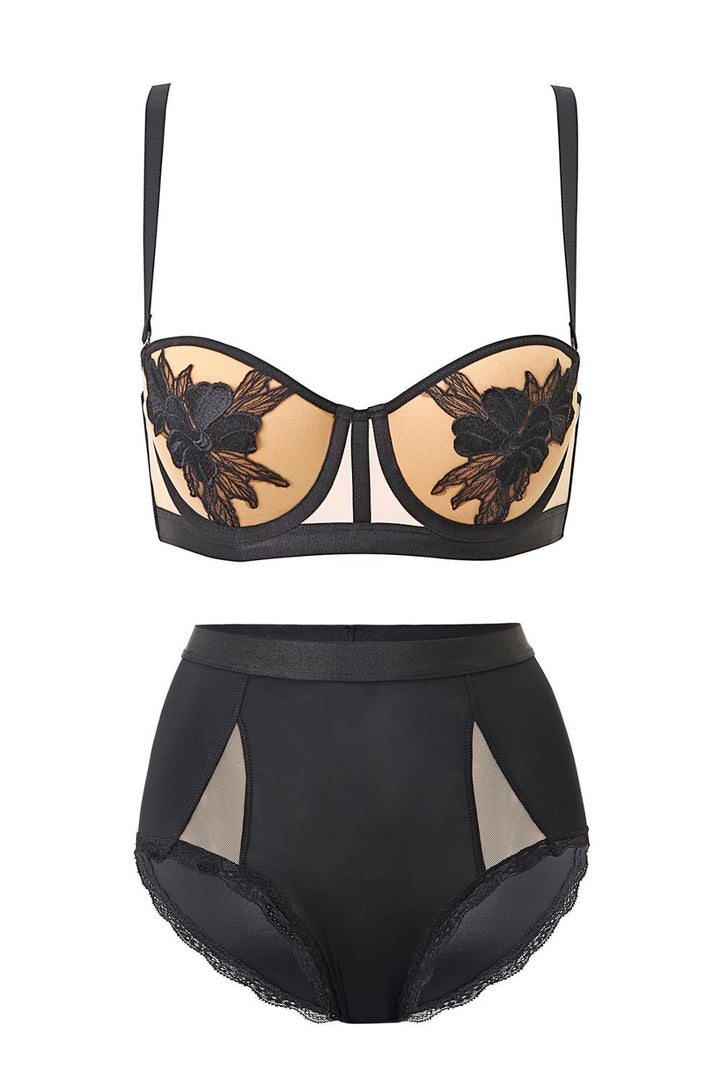 Ensemble de lingerie à finitions brodées