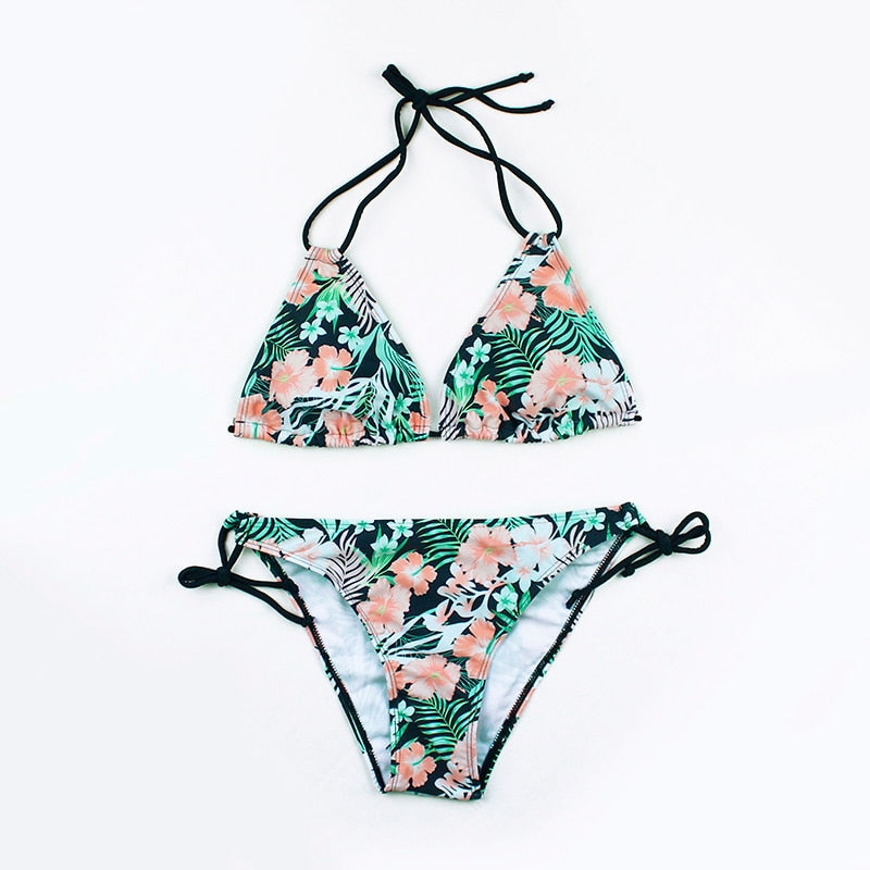 Maillot de bain 2 pièces noué au cou
