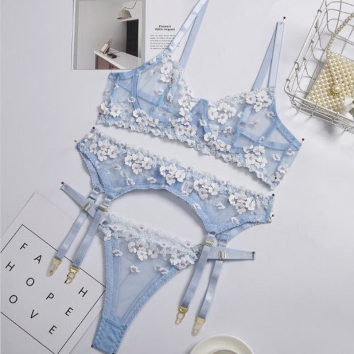 Ensemble de lingerie 3 pièces à petites fleurs