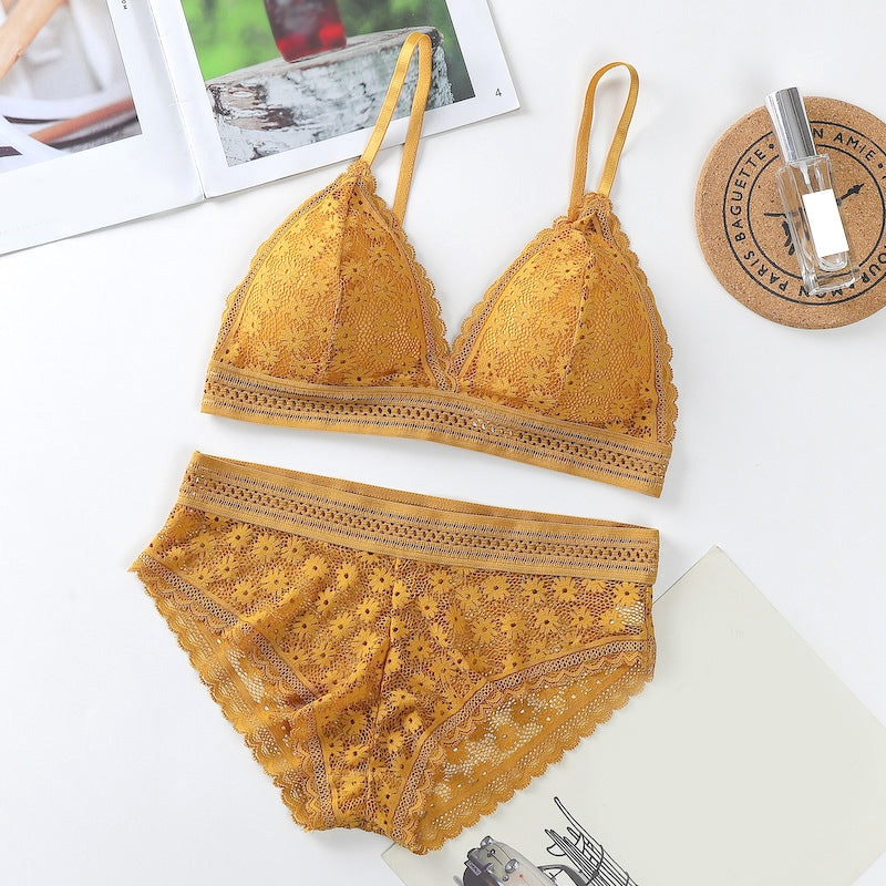 Lingerie en dentelle à finitions décoratives