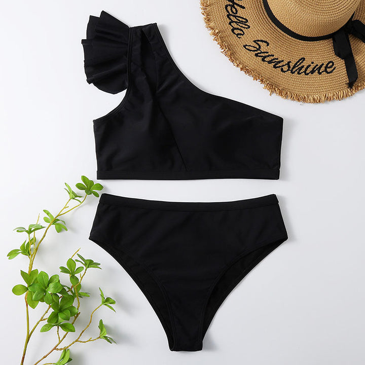 Maillot de bain 2 pièces sur une épaule à volant