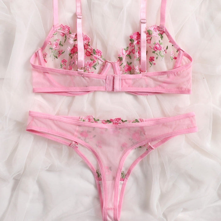 Ensemble de lingerie en dentelle florale