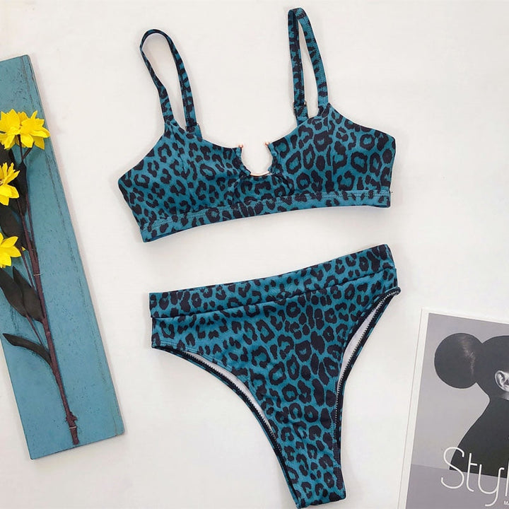 Maillot de bain 2 pièces à découpes tendance