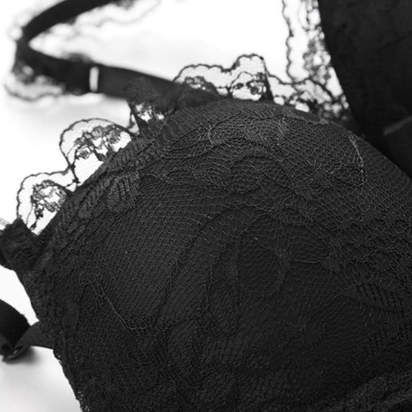 Corset en dentelle à volants