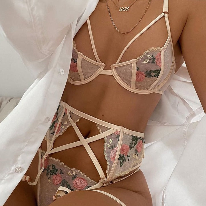 Ensemble de lingerie en résille