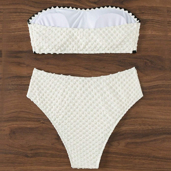 Maillot de bain bandeau texturé taille haute à finitions contrastées