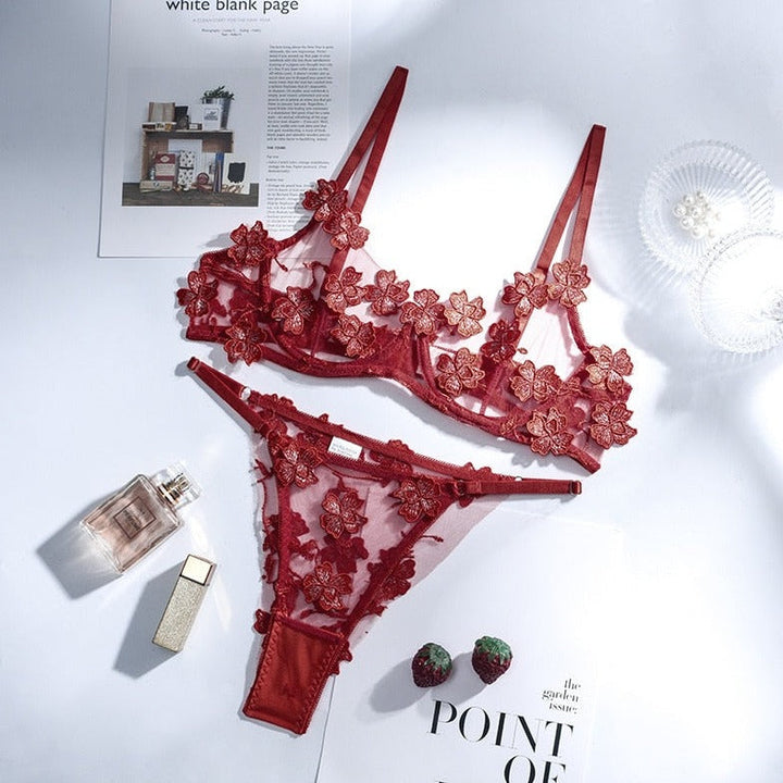 Ensemble de lingerie à finitions florales