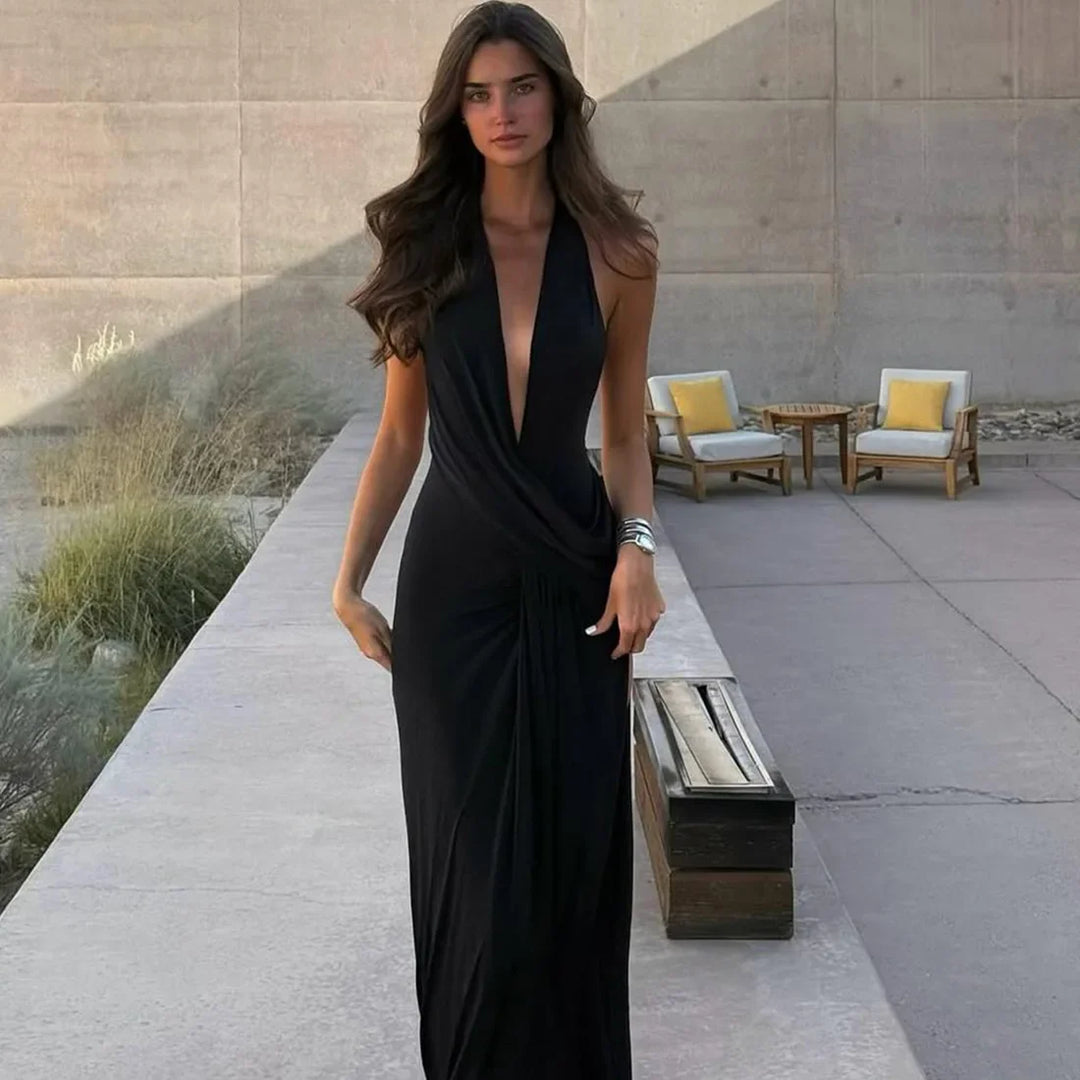 Longue robe à décolleté plongeant et fente haute
