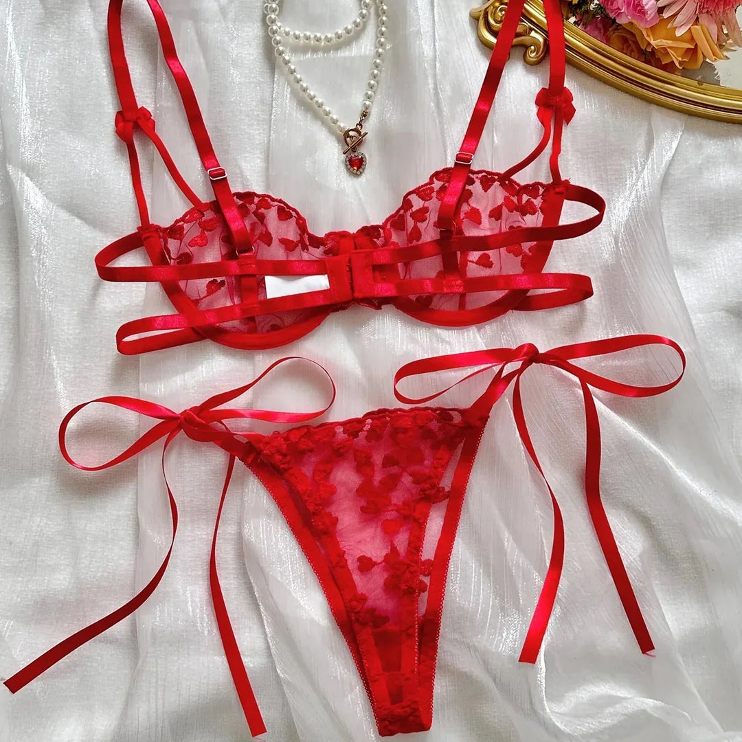 Ensemble de lingerie brodé