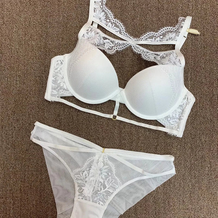 Ensemble de lingerie à soutien-gorge à applique en dentelle