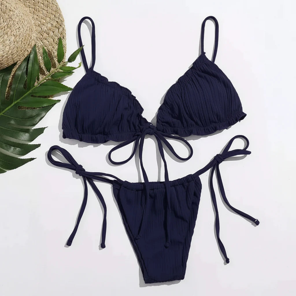 Bikini uni à laçages