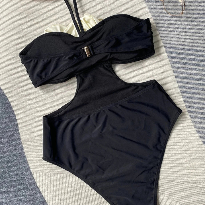 Maillot de bain une pièce à rose décorative