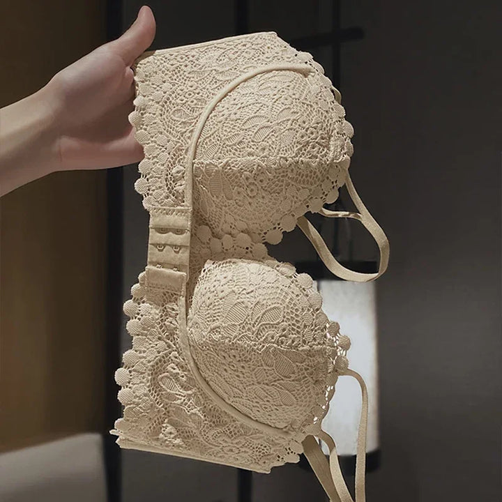 Soutien-gorge en dentelle pour petite poitrine