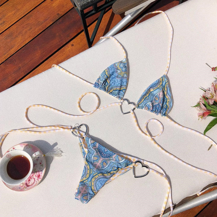 Bikini à cœurs décoratifs